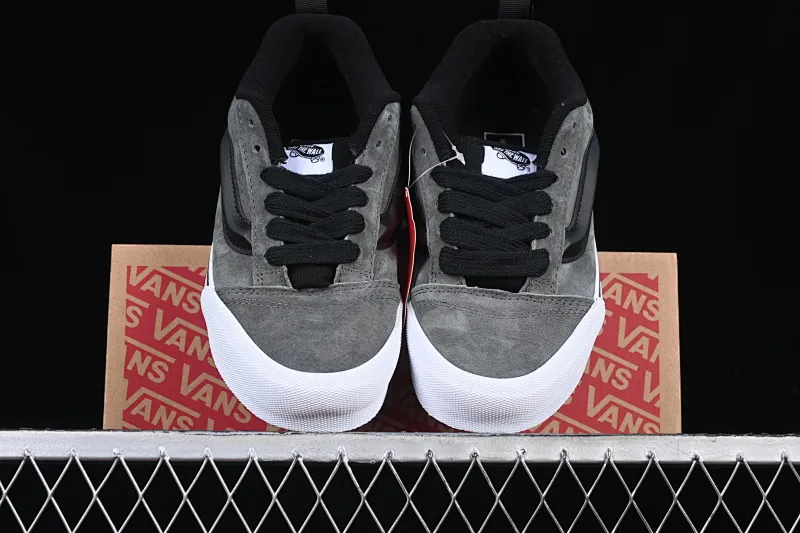 All categories Vans Vans series Vans Low Vans low-top Vans Knu Skool gray and black color low-top retro casual vulcanized bread shoes VN0009QCBDS